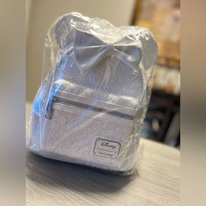 Brand New *Special Edition* Disney Minnie Mouse Sequin Wedding Loungefly Bag